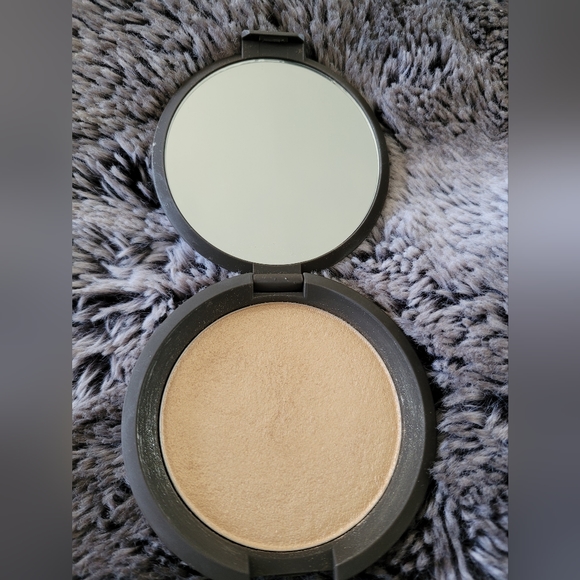 Becca Cosmetics Prosecco Pop - Picture 2 of 4